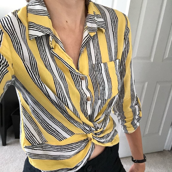 Yellow striped top - Picture 1 of 4